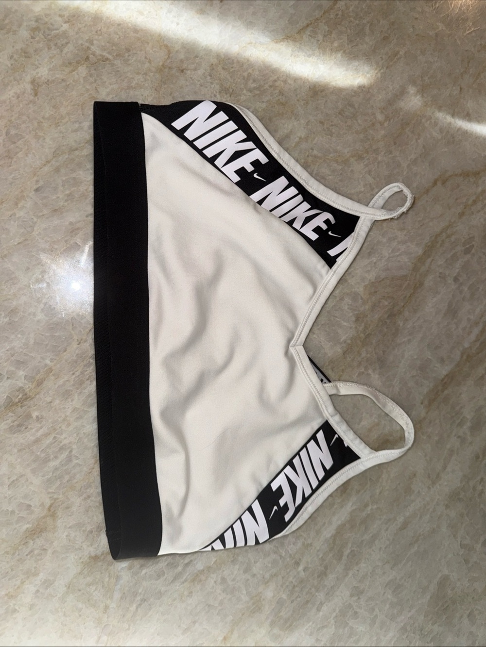 Nike Lg sports bra. NWOT